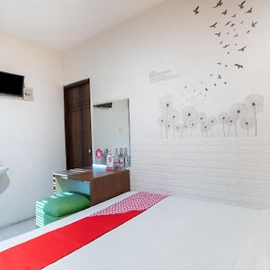 Kamar double standard